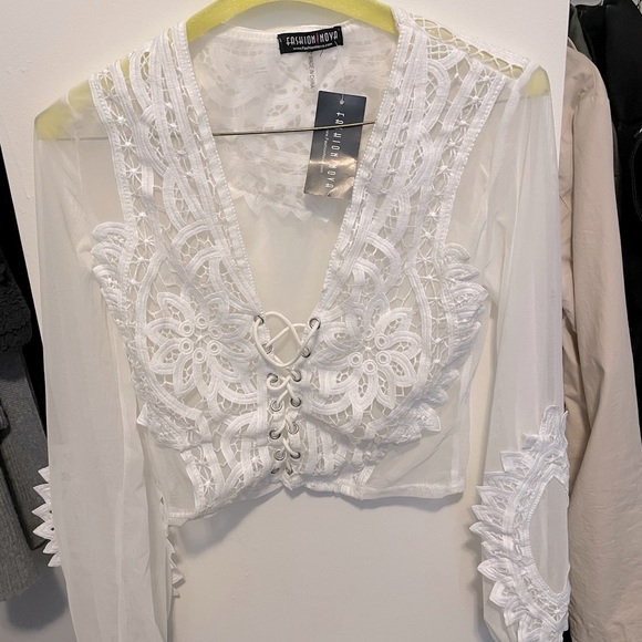 FASHIONNOVA SHIRT - Picture 2 of 5